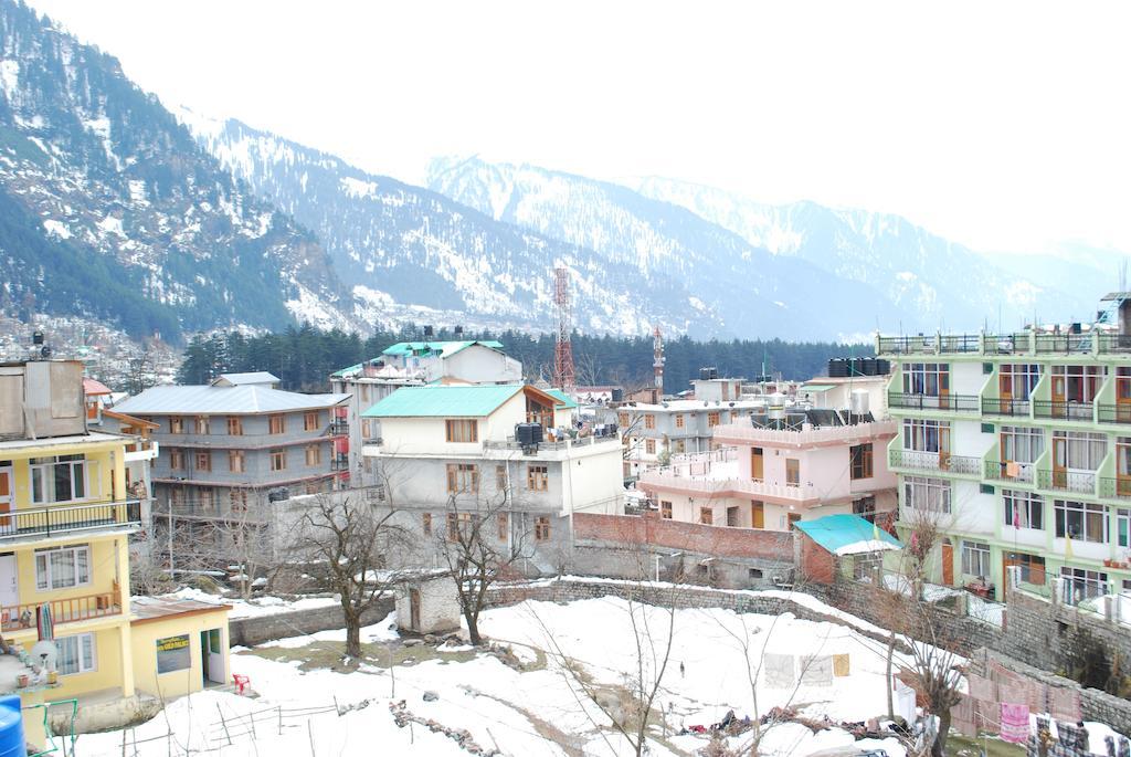 Hotel Crystal Manali  Exterior photo